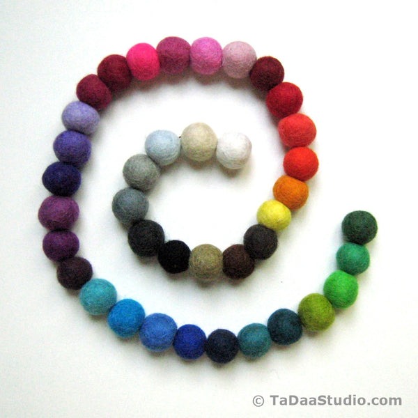 2 cm Bright colors pom pom felt balls jewelry making beads woolen